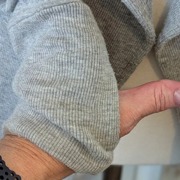 Lilly Pulitzer Womens Gray Sweater Cardigan Large L with Pockets and Thumb Holes - Picture 5 of 11